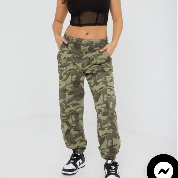 Garage Brianna Bubble Pant - Picture 3 of 8